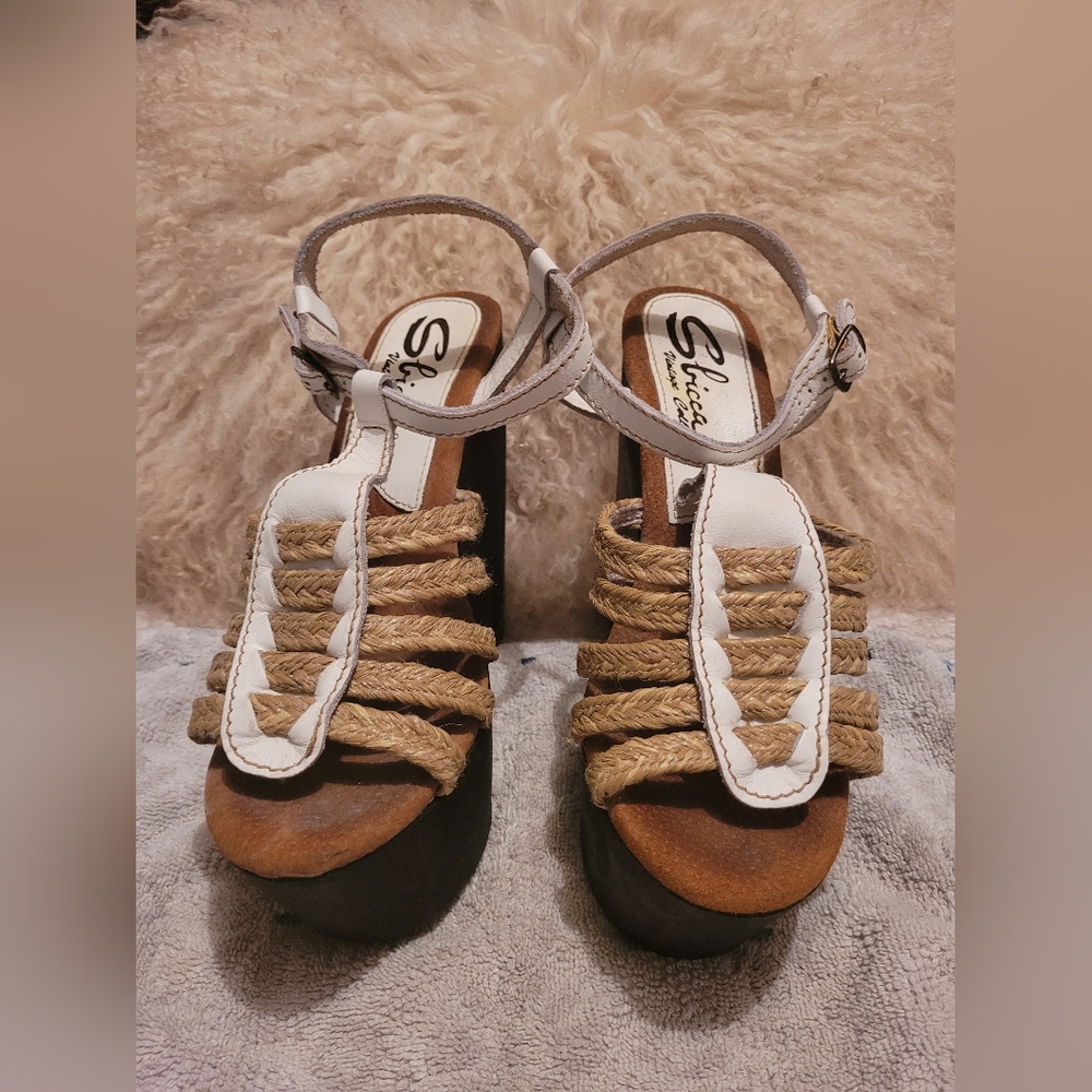 Like New Sbicca Vintage Collection Platform Wedge